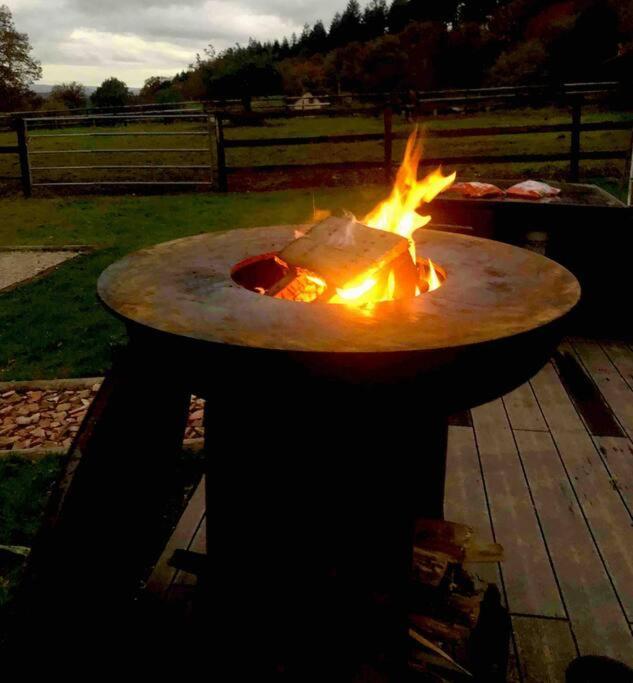Cottage Cocooning Romantique Avec Jaccuzzi Prive Ancinnes Buitenkant foto