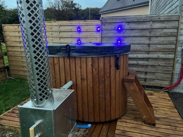 Cottage Cocooning Romantique Avec Jaccuzzi Prive Ancinnes Buitenkant foto